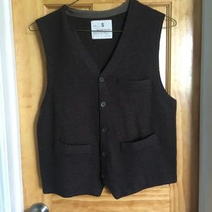 Brown knit men's vest - Banana Republic